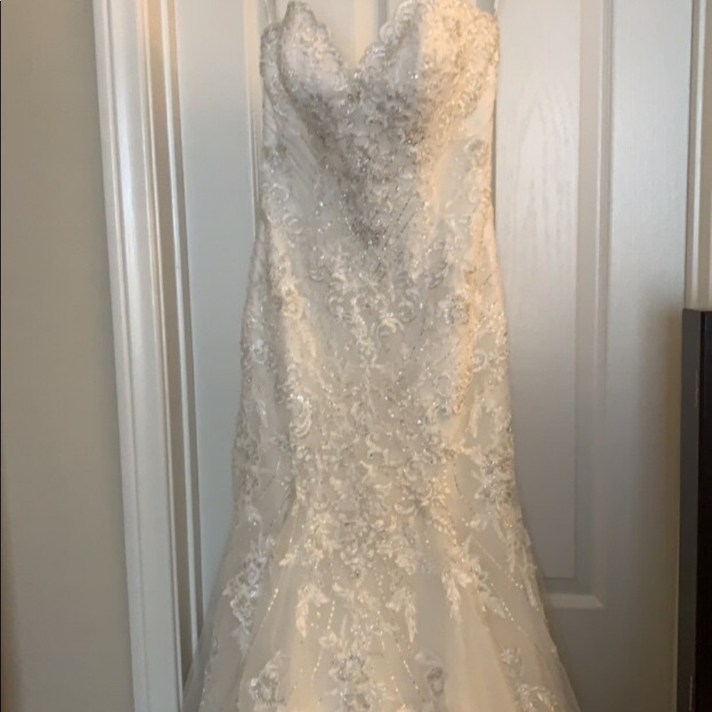 Wedding dress